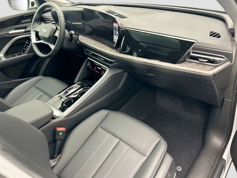 Used 2025 Audi Q5 Premium Plus image 16