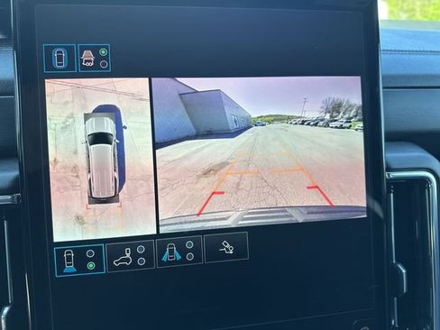 Used 2025 GMC Yukon XL Denali AWD/4WD image 24