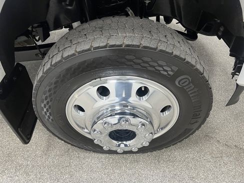 Used 2025 Ford F450 Platinum w/ FX4 Off-Road Package image 20