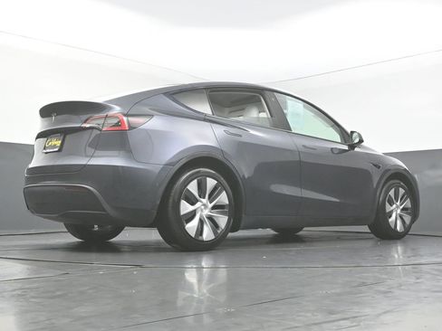 Used 2021 Tesla Model Y 2WD image 45