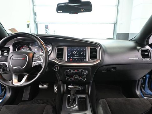 Used 2020 Dodge Charger Scat Pack w/ Dynamics Package RWD image 28