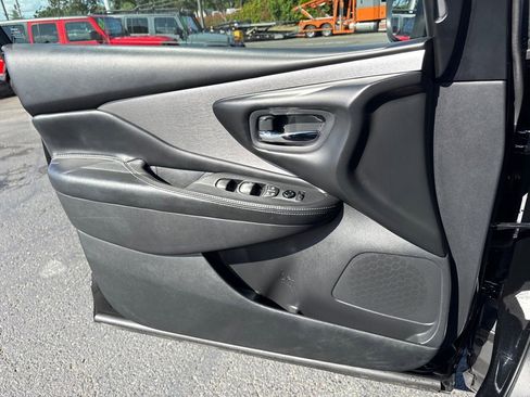 Used 2021 Nissan Murano SV image 26