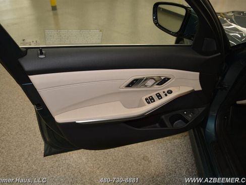 Used 2021 BMW 330e w/ Convenience Package image 39