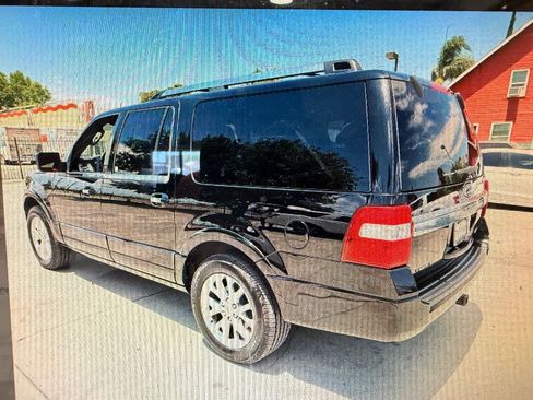 Used 2017 Ford Expedition EL Limited w/ Equipment Group 301A AWD/4WD image 3