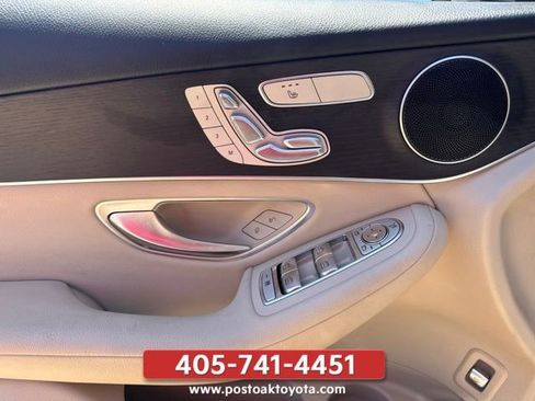 Used 2021 Mercedes-Benz GLC 300 4MATIC image 24