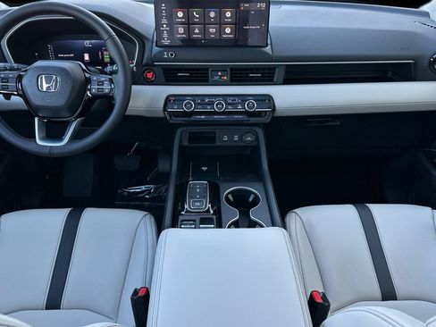New 2026 Honda Pilot Touring image 15