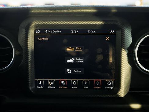 Used 2022 Jeep Wrangler Unlimited Sahara image 53