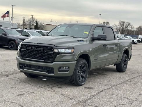 New 2026 RAM 1500 4x4 Crew Cab image 6