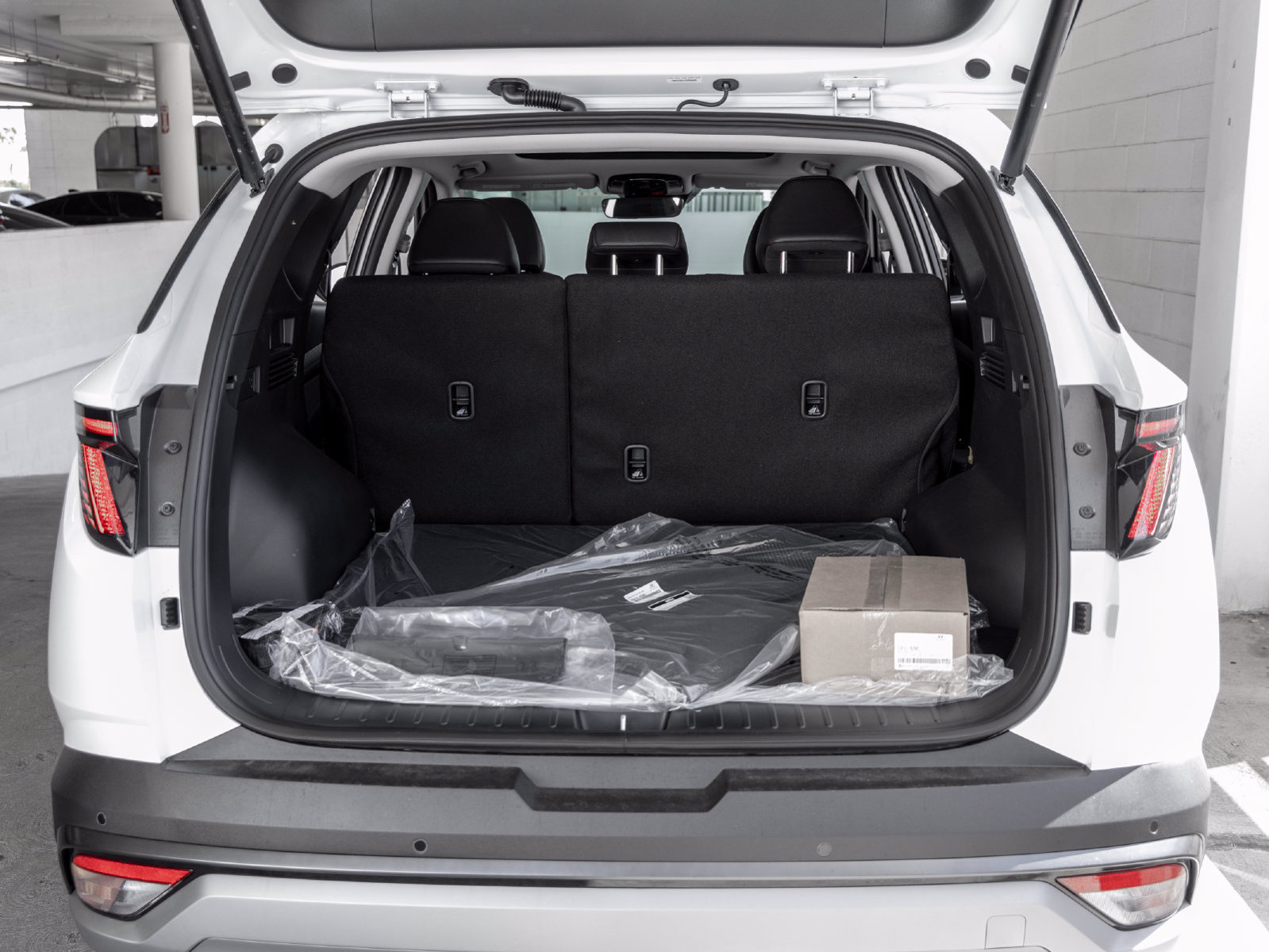 New 2026 Hyundai Tucson Limited w/ Tow & Go Package AWD/4WD image 22