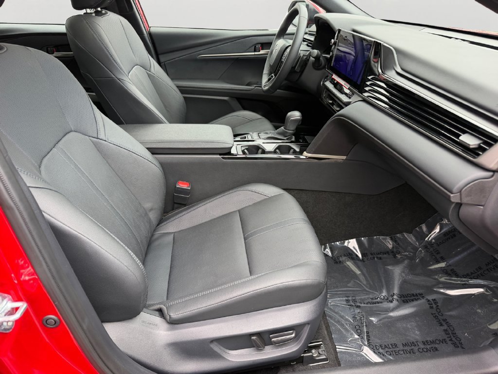 Used 2026 Toyota Camry XSE FWD image 8