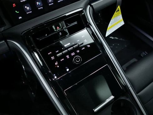 New 2025 Porsche Panamera 4 image 15