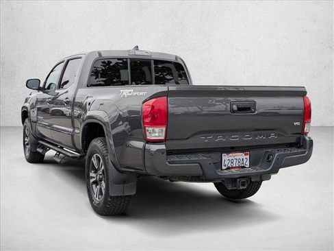 Used 2016 Toyota Tacoma TRD Sport RWD image 8
