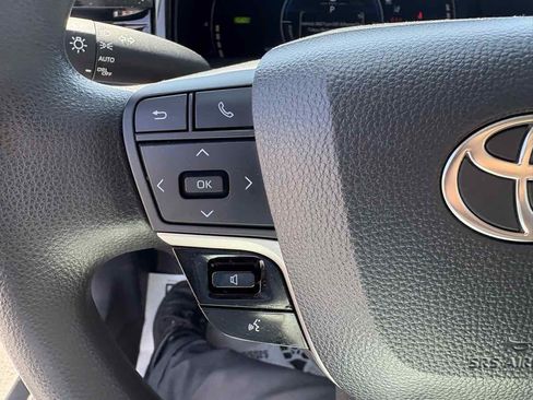 Used 2025 Toyota Camry LE FWD image 26