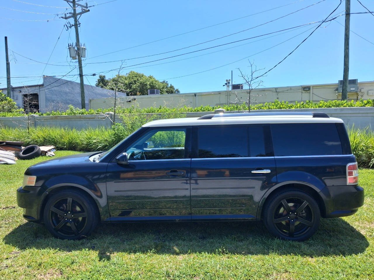 Used 2009 Ford Flex SEL FWD image 1