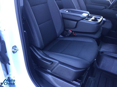 Used 2025 Chevrolet Silverado 2500 LT image 19