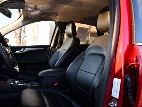 Used 2024 Ford Escape Platinum image 11