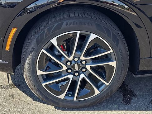 New 2025 Cadillac Optiq Sport 1 image 9