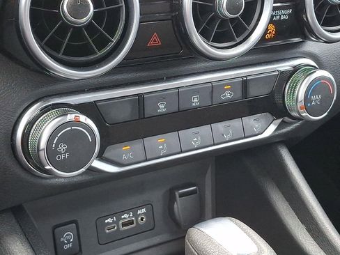 Used 2025 Nissan Sentra SV image 16