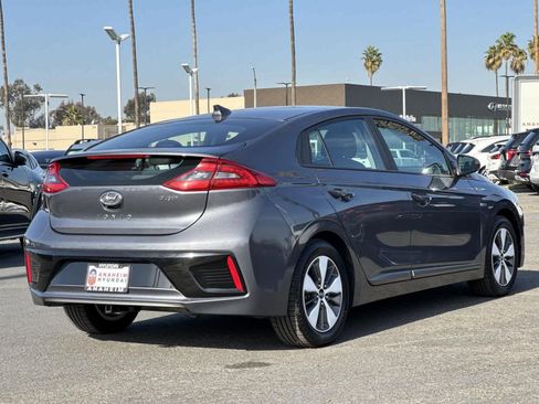 Used 2019 Hyundai Ioniq Plug-In Hybrid image 6