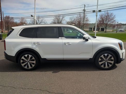 Used 2020 Kia Telluride S w/ S 8 Passenger Seating Package AWD/4WD image 4