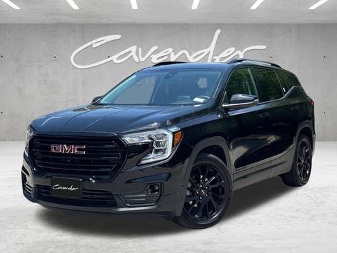 Used 2024 GMC Terrain SLT w/ Infotainment Package II FWD image 1