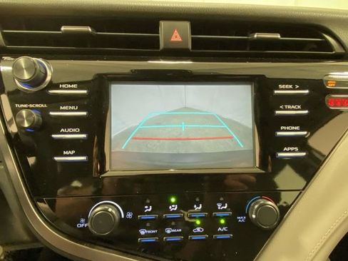 Used 2019 Toyota Camry LE image 16