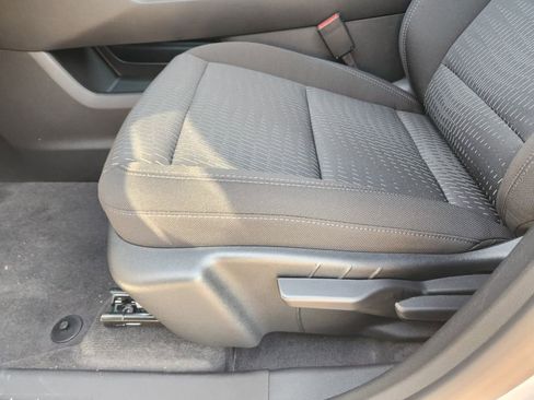 New 2026 Chevrolet Equinox LT image 17