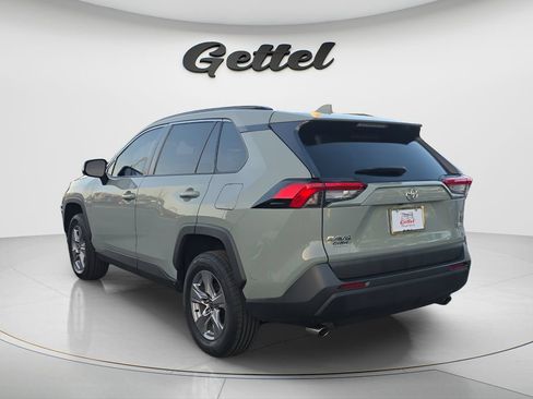Used 2022 Toyota RAV4 XLE w/ Convenience Package FWD image 6