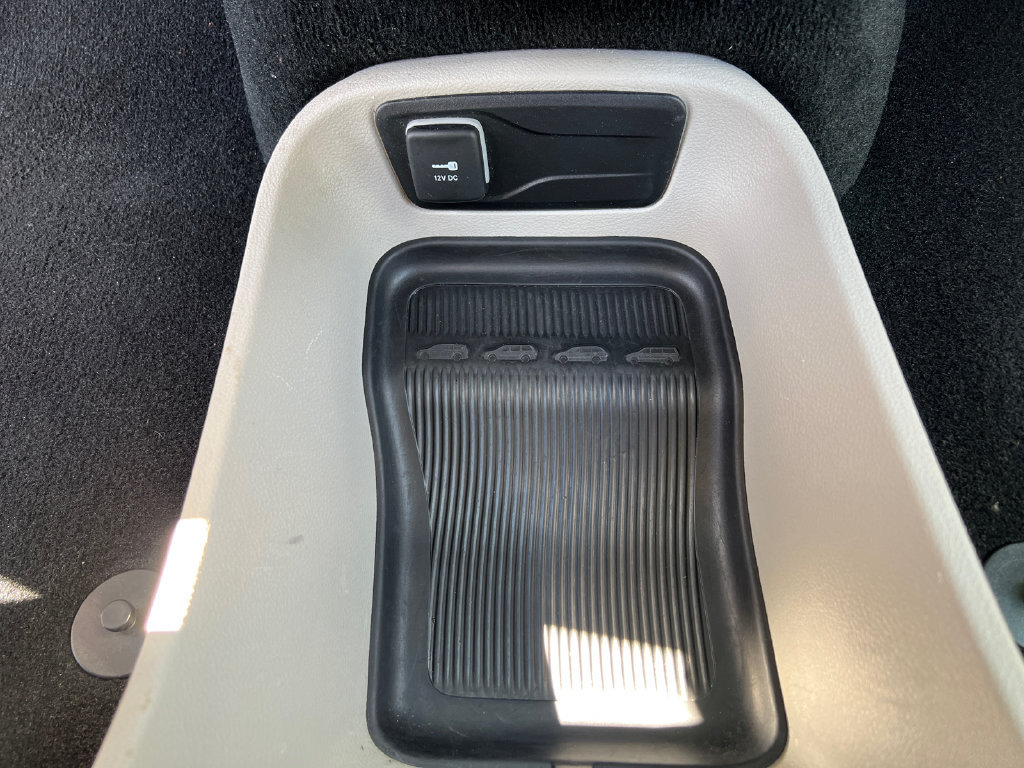 Used 2024 Chrysler Pacifica Limited FWD image 34