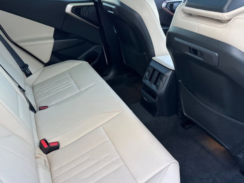 Used 2025 BMW X3 xDrive30i w/ Premium Package image 29