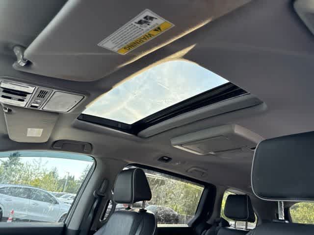 Used 2023 Honda Odyssey Elite image 11