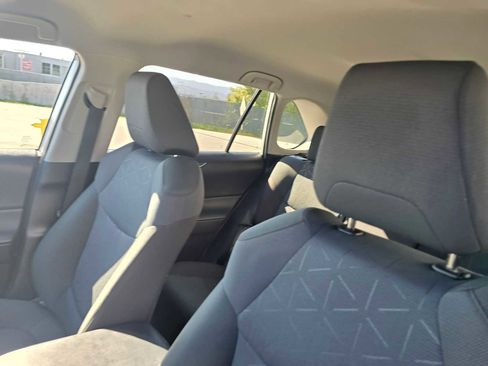 Used 2025 Toyota RAV4 XLE image 23