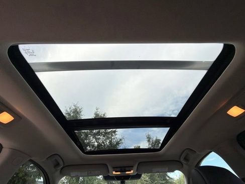 Used 2024 Nissan Pathfinder SL w/ SL Premium Package FWD image 28