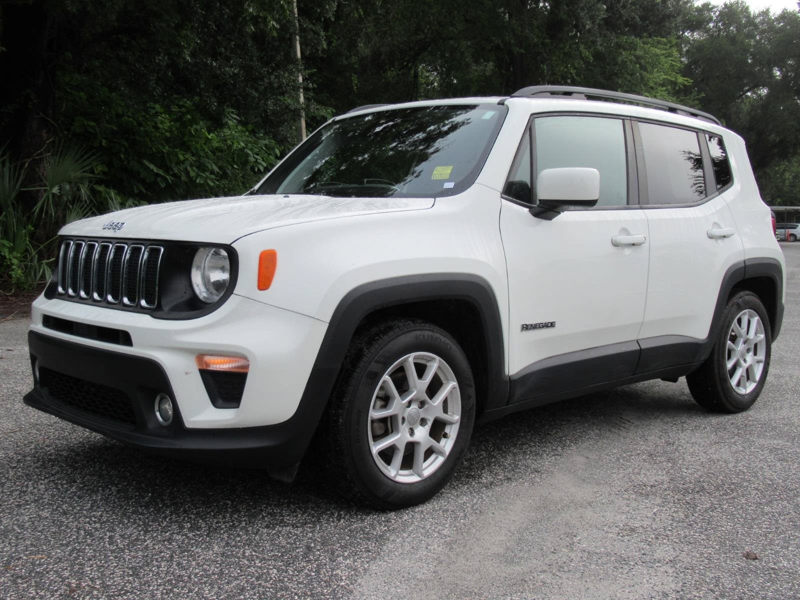 Used 2019 Jeep Renegade Latitude FWD image 3