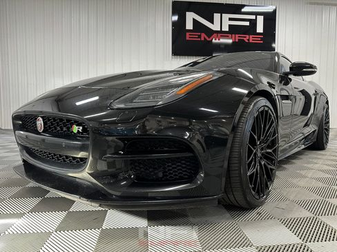 Used 2018 Jaguar F-TYPE R image 13