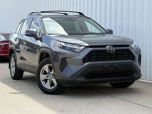 Used 2025 Toyota RAV4 XLE w/ Convenience Package FWD image 2
