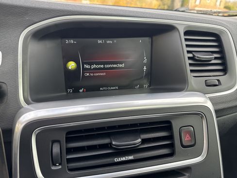 Used 2017 Volvo S60 T5 Inscription w/ Convenience Package image 19