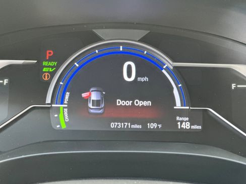 Certified 2021 Honda Clarity Plug-In Hybrid image 24