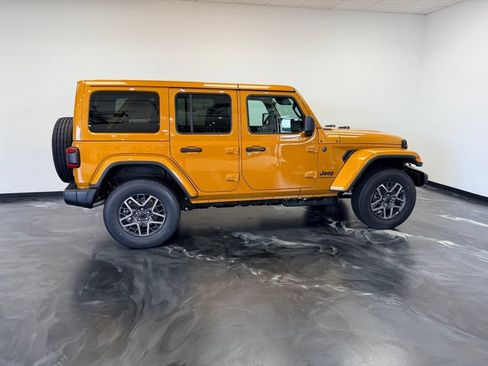 New 2026 Jeep Wrangler Unlimited Sahara AWD/4WD image 22