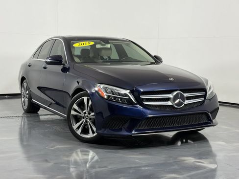 Used 2019 Mercedes-Benz C 300 Sedan image 2
