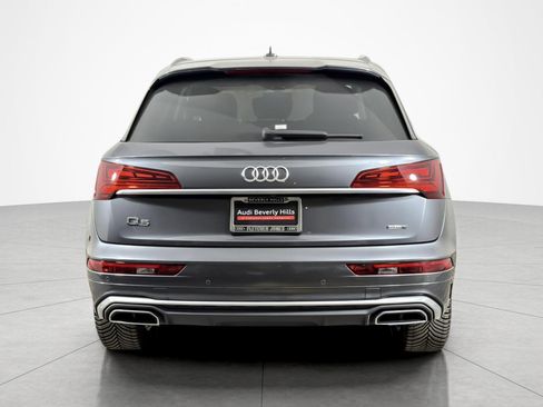 Used 2023 Audi Q5 2.0T Premium Plus w/ Premium Plus Package AWD/4WD image 4