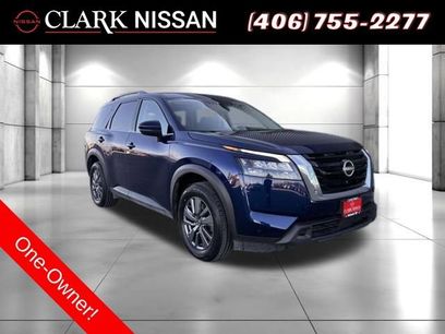 Used 2024 Nissan Pathfinder SV