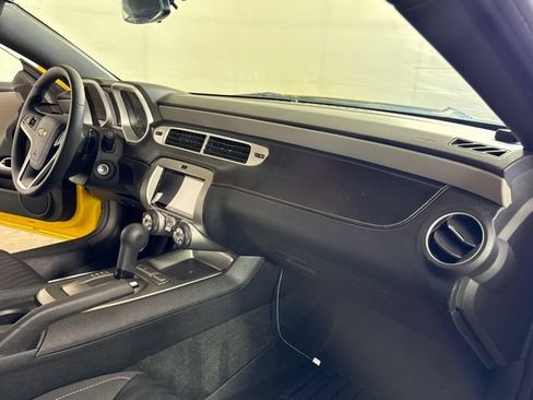 Used 2013 Chevrolet Camaro LS RWD image 32