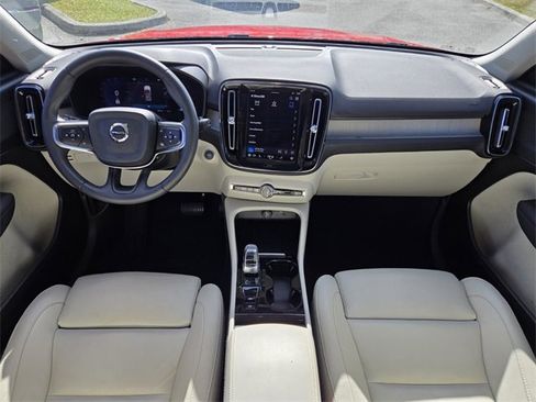 Certified 2023 Volvo XC40 B5 Plus w/ Protection Package Premier image 13