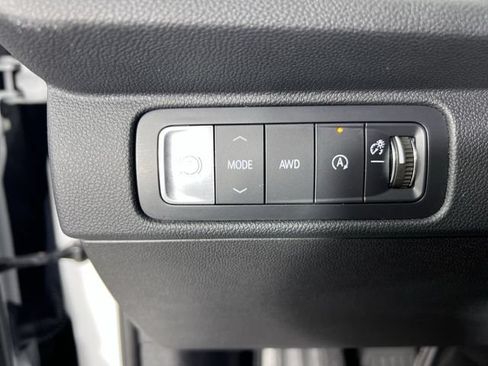 Certified 2024 Chevrolet Traverse LT w/ Enhanced Driving Package AWD/4WD image 18