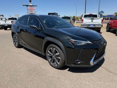 Used 2021 Lexus UX 250h w/ Accessory Package (Z1) AWD/4WD image 3