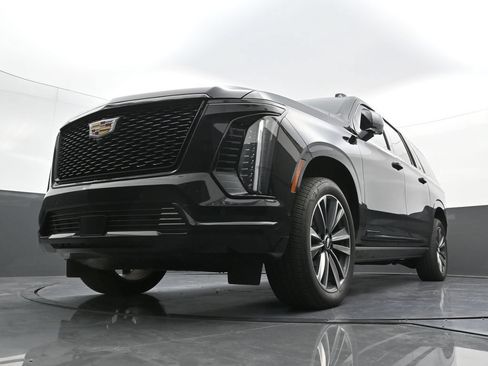 Used 2025 Cadillac Escalade ESV Sport w/ Touring Package AWD/4WD image 24