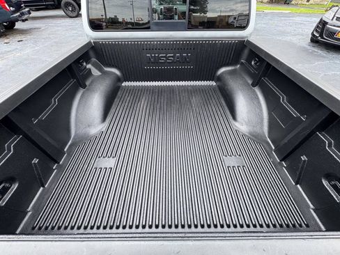 Used 2016 Nissan Frontier SV RWD image 30