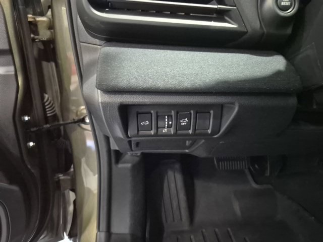 Used 2022 Subaru Outback Premium AWD/4WD image 12