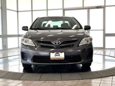 Used 2011 Toyota Corolla LE image 2
